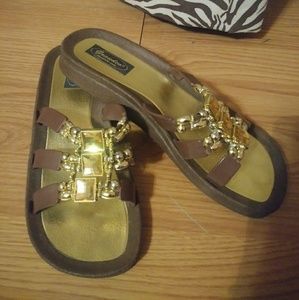 Comfortable go anywhere sandal